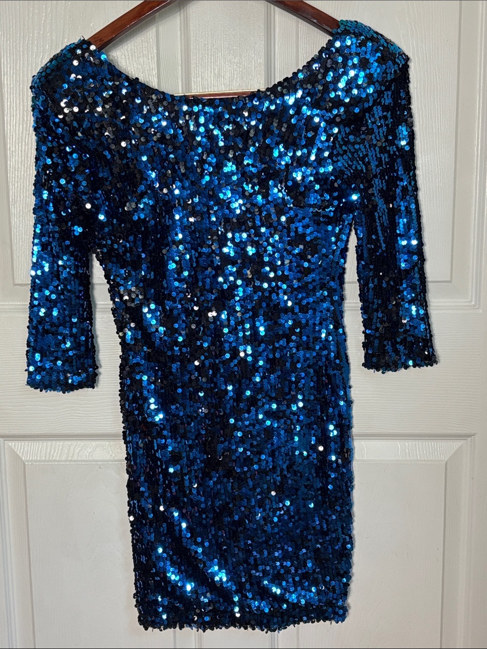NEW Blaque Label Blue Sequin Low Back Party Dress Cocktail Dress Size Small Sexy